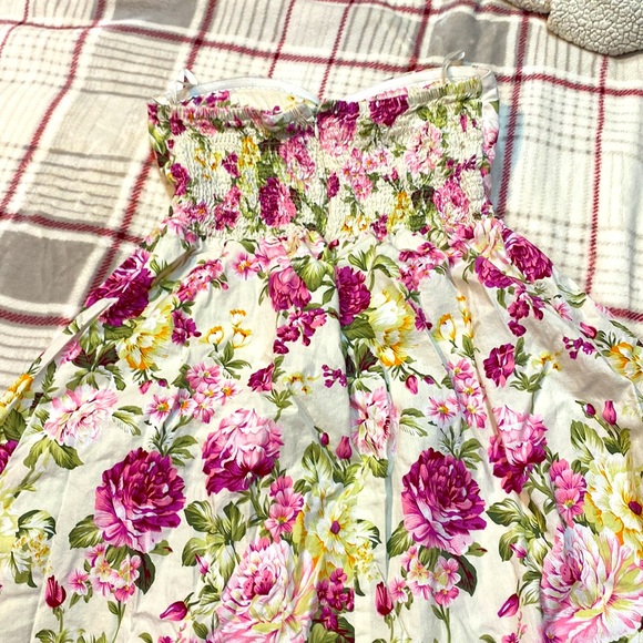 Floral sleeveless dress - Picture 2 of 2
